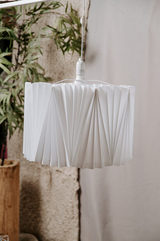 Gaiša lampa ar ielocēm Ø 42 cm