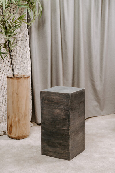 Koka podests tonēts pelēks vidējais 35 x 35 x 70 cm 