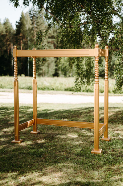Zelta ceremonijas arka 210 x 110 x 225 cm 