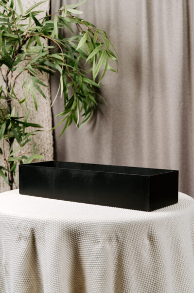 Melnas kantainas kastes interesantiem ziedu risinājumiem 60 x 20 cm 