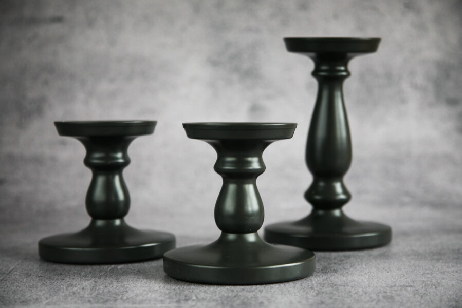 Pelēki smagnēji vidēji svečturi